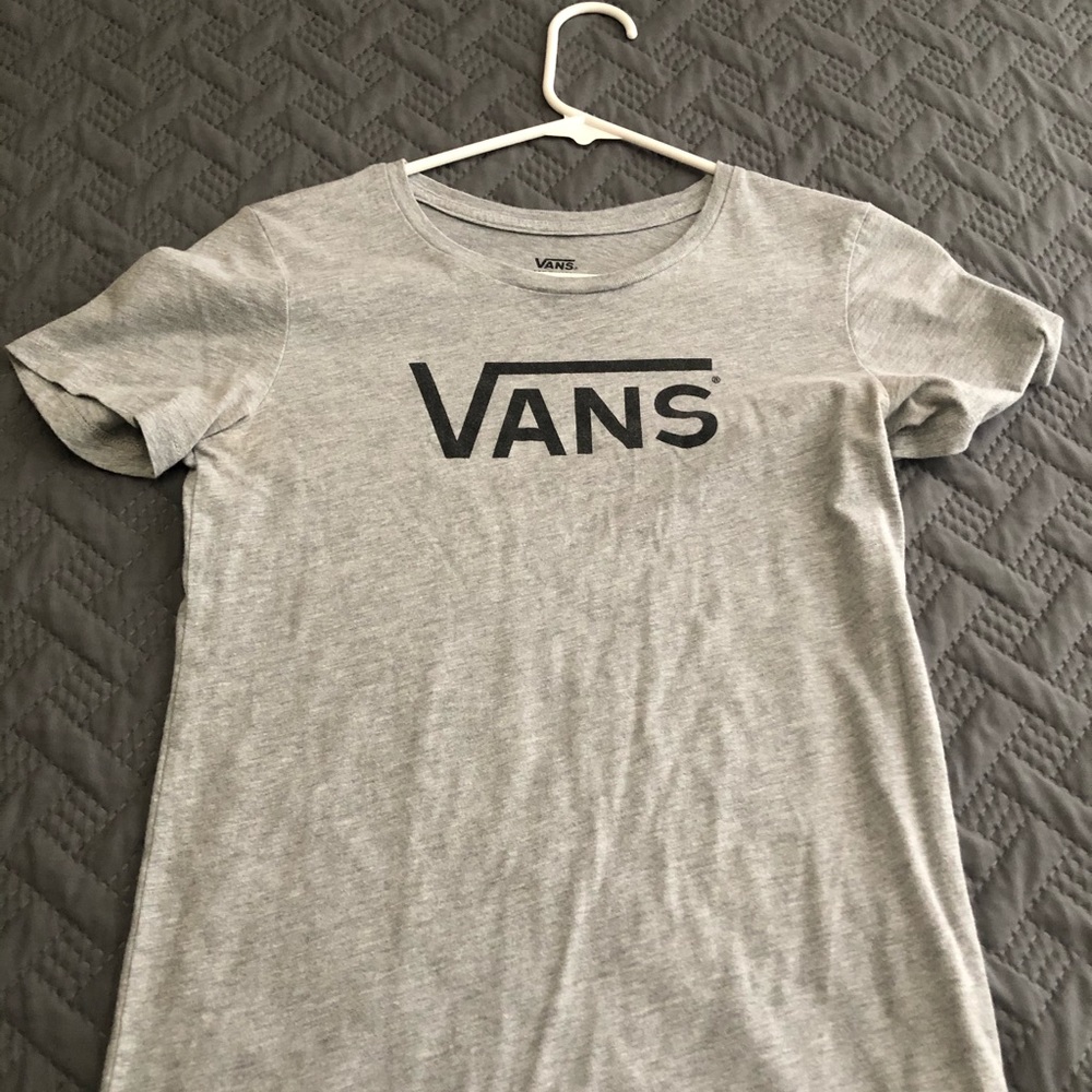 Grey vans shirt size medium never worn